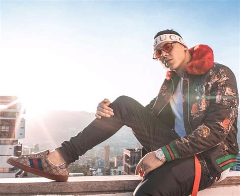 Ver las letras de kevin roldán y escuchar lejanía (remix) (part. Historia y biografía de Kevin Roldán
