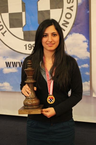 Ve son maçında i̇sveç ile polonya karşı karşıya geldi. Trt3 Spor'dayız | BETÜL CEMRE YILDIZ Satranç Robotik ...