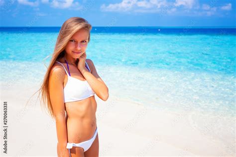 Travel Vacation Wallpaper Beautiful Young Pretty Blonde Girl In White