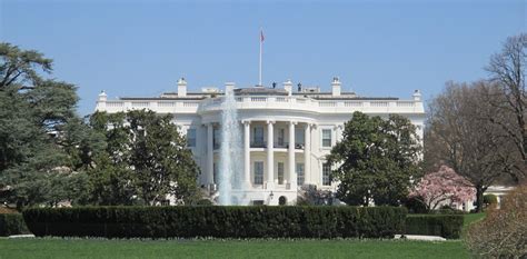 Wenn angela merkel mit dem auto auf ihr wochenendgrundstück fährt, dann wird sie auf den letzten was macht bundeskanzlerin angela merkel, wenn sie frei hat? Obama und Merkel im Weißen Haus - Katholische ...