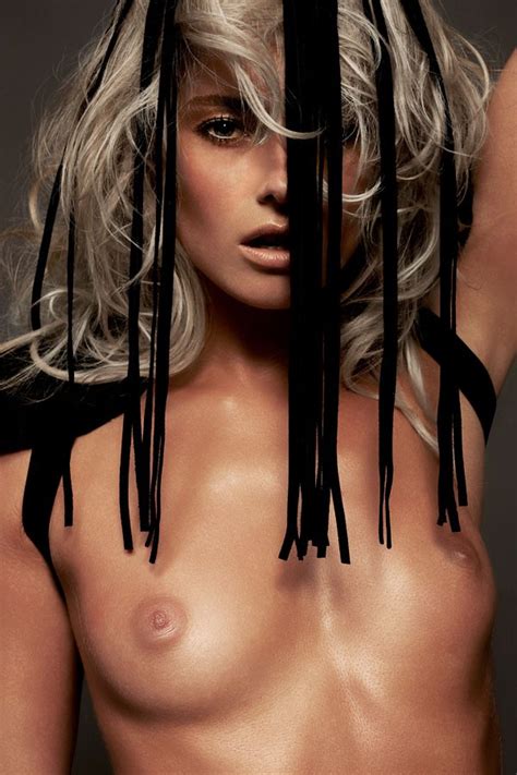 Gabriella Toth Nude In Fiasco Magazine Your Daily Girl