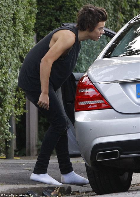 Harry Styles Dips Into His One Direction Fortune At The Cash Machine