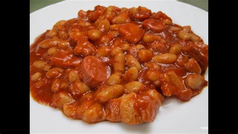 New orleanian red beans and hot sauce. Pork and beans and hot dogs recipe - bi-coa.org
