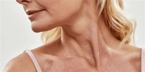 Sagging Neck Skin Saggy Neck Causes Treatment And Exercise Contours Rx