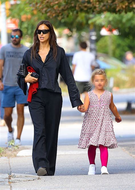 Irina Shayk With Daughter Lea In Nyc Amid Bradley Romance Rumors