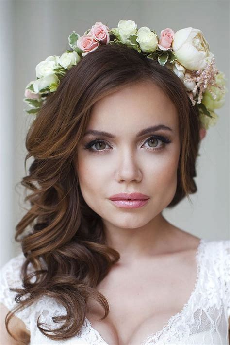 Gorgeous Blooming Wedding Hair Bouquets See More