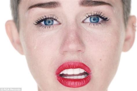 Sinead Oconnors Brutally Honest Open Letter To Miley Cyrus In Full Metro News