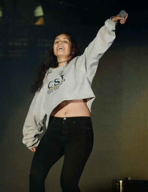 Alessia Cara Belly Inc Celebrity News Publishing Health And Fitness