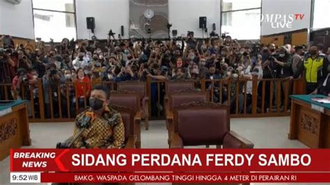 Begini Penampakan Ferdy Sambo Pakai Batik Duduk Di Kursi Panas Pengadilan Negeri Jakarta Selatan