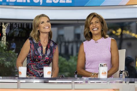 Today S Savannah Guthrie Makes Shock Admission About Her Female