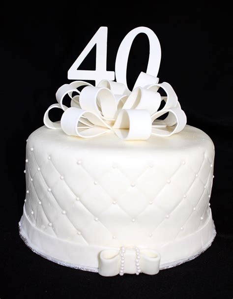 49 40th wedding cakes ranked in order of popularity and relevancy. 40th Anniversary cake | 40th anniversary cake ideas | Pinterest