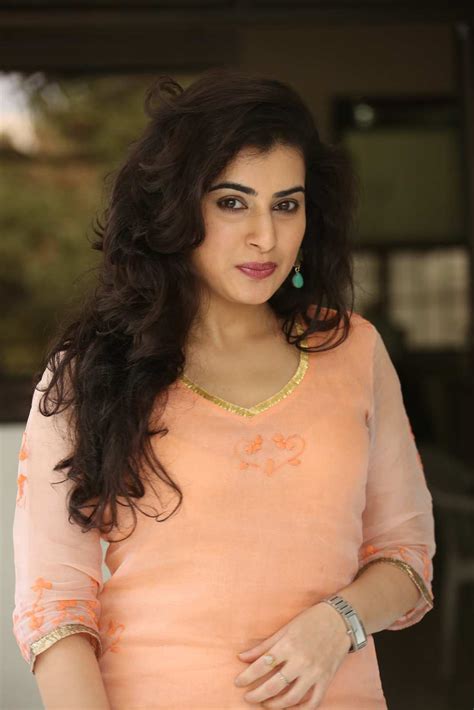 Beautiful Tamil Girl Archana Veda Photos In Pink Dress Tollywood Stars