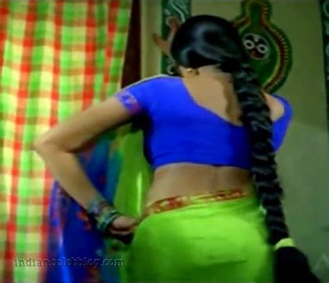 Laya Telugu Actress Acs1 15 Hot Saree Pics