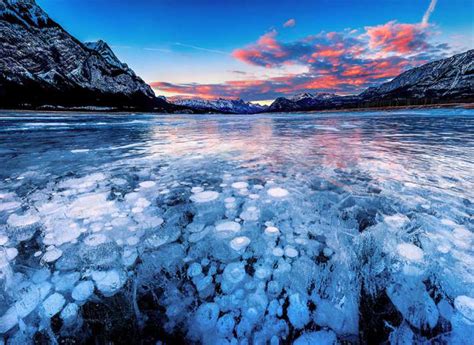 Опасните ледени мехурчета на езерото Абрахам Канада Искам да знам