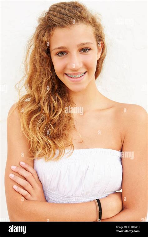 Teen Girls With Braces Hi Res Stock Photography And Images Alamy