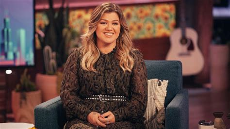 Kelly Clarkson Says Some Celebs Were Really Mean To Her During American Idol Days