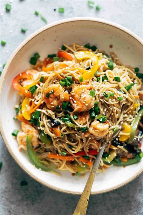 Shrimp Chow Mein Stir Fry Easy One Pot Meal 30 Minute Recipe