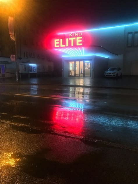 Neon Light In A Rainy Night Cyberpunk