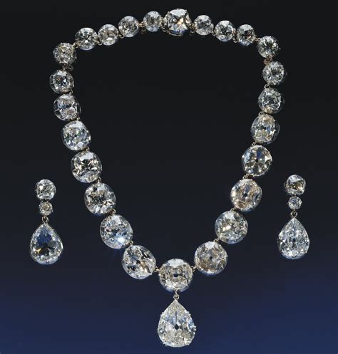 Queen Elizabeths Diamond Jubilee Jewelry Exhibition News Jewelry Network