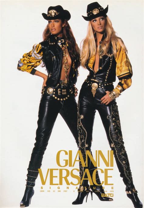 Gianni Versace Fw 1992 Feat Supermodels Claudia Schiffer Christy