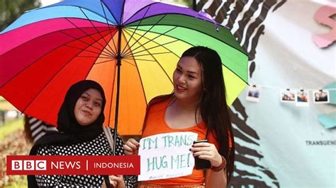 Komunitas Lgbt Tak Ada Yang Memperjuangkan Aspirasi Kami Di Pemilu 2019 Bbc News Indonesia