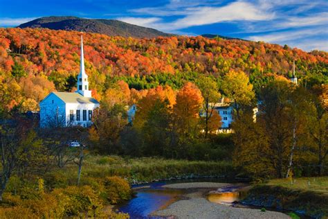 In fact, she only saw the bare trees when coming home on sunday on the southbound side. New England's Fall Foliage Tour | Trailfinders