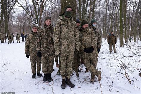 Ukraines Amateur Army Thousands Of Young Civilians Are Drafted Into The Military Daily Mail