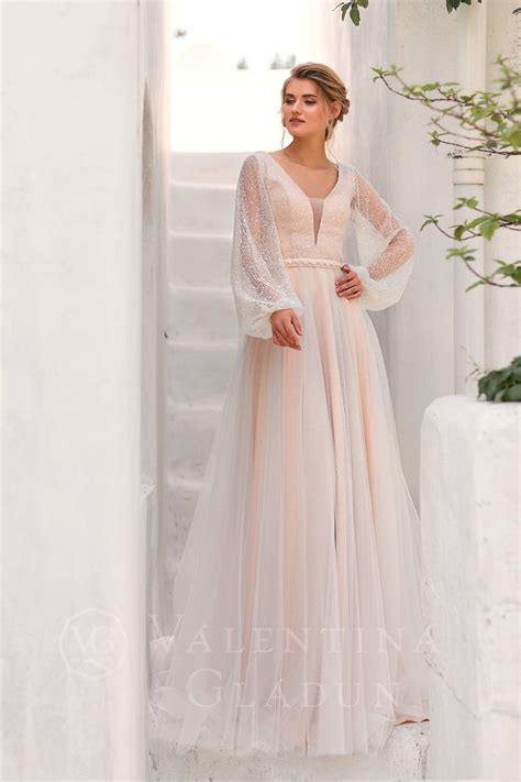 Эксклюзивное дизайнерское свадебное платье с длинным ...