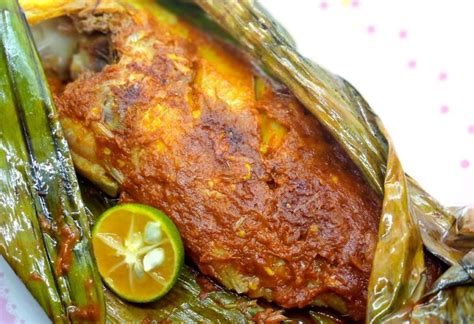 Ikan bakar means 'burnt fish' literally in malay. Resepi Ikan Bakar Yang Ringkas - 3 Descargar