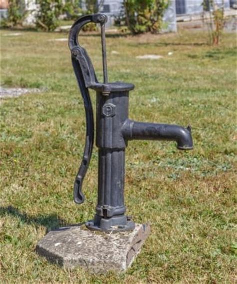 Antique cast iron + brass cylinder hand water pump. Antique Water Pumps | Garden ornaments for sale, Pumps ...