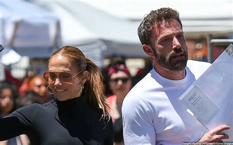 Jennifer Lopez Puts On Busty Display On Date Night With Ben Affleck At Pia Millers Birthday Bash