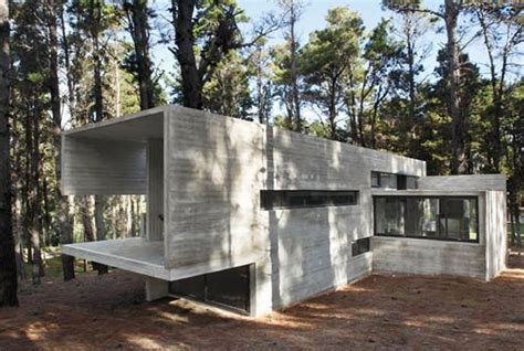 Eco Friendly Living Jd House By Bak Architects In Argentina