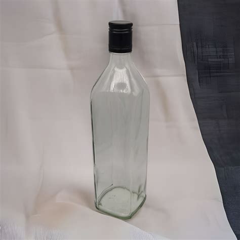 700ml Whisky Spirit Clear Glass Bottle Includes 29mm Black Screw Metal