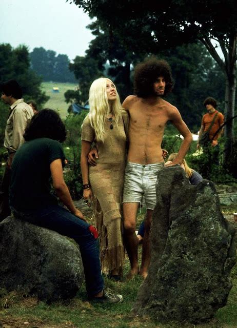 60 Amazing Photographs Showing Life Love And Community At The Woodstock Festival August 1969