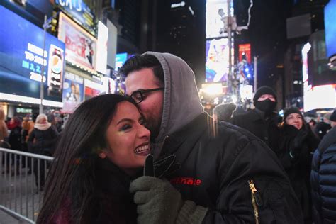 New Years Eve Nyc Live Stream 2019 Watch Times Square Ball Drop Online On Tv