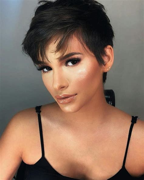 Bangs on very short hair. Best 10 Trendy Short Hairstyles With Bangs - Pouted Magazine