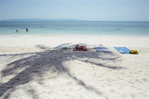 Tropical Dream Towels On The Beach Del Colaborador De Stocksy Jovo