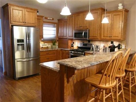 Choosing the right countertop for oak cabinets can be a daunting task. 59 best images about Kitchens on Pinterest | Oak cabinets ...