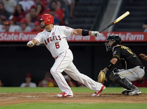 Albert Pujols Sets Mlb Hits Record For Foreign Born Players