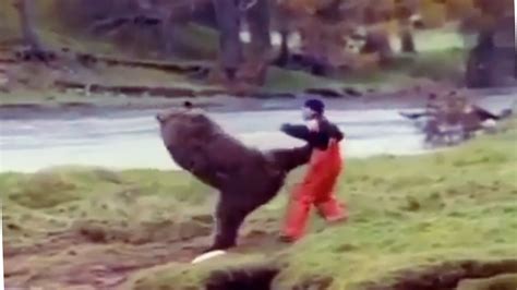 Bear Attack Grizzly Man Man Vs Bear Fight Funny Fight Youtube