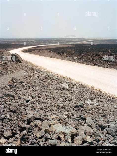 Eritrea Dankalia The Endless Road That Connects Southern Assab To Massawa In The North Stock