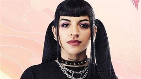 Mucha data (2019) and ecko & cazzu: Cazzu sorprendió en las redes con su destape en Puerto ...