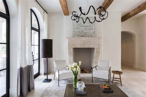 Zapraszamy do zapoznania się z ofertą! Mediterranean style Texan home with light-flooded interiors