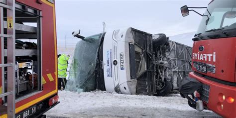 Son Dakika Konyada Tur Otob S Devrildi L Yaral Var