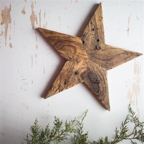 Decorative Star Made From Reclaimed Pallet Wood This Rustic Farmhouse
