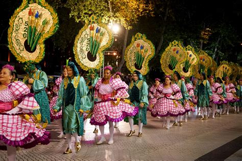 Brandy Schwelle Ausblenden Vestidos Marchas Populares Drachen Abfahrt