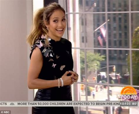 Jennifer Lopez Surprises Kathie Lee Ford And Hoda Kotb On Today Daily Mail Online
