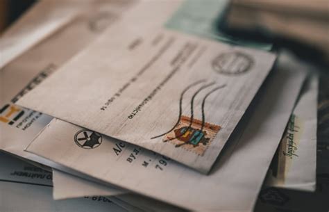 Adapun contoh dari surat undangan tidak resmi : 5 Contoh Surat Pemberitahuan Terbaik beserta Bagian-Bagiannya