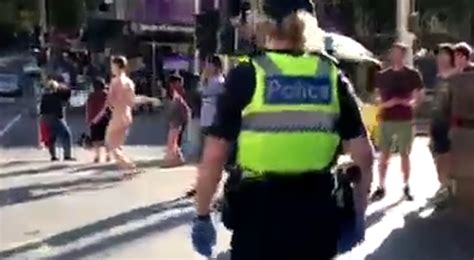 Police Arrest Naked Man Roaming Melbourne City Video Dailymotion