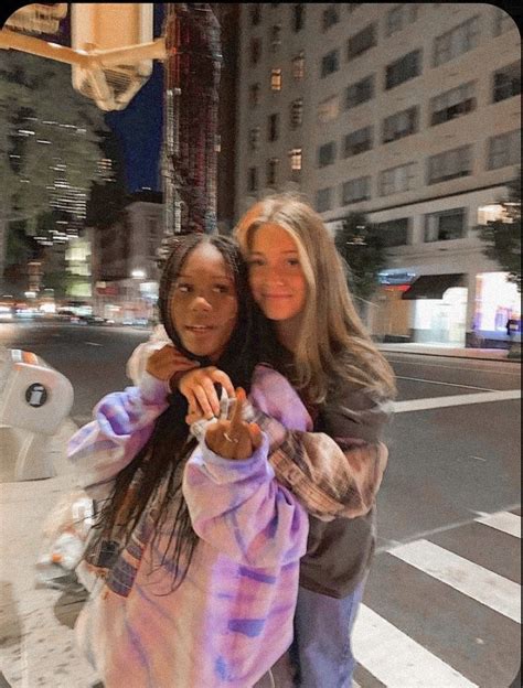 Lexiiilayne 🐆 In 2021 Friend Photoshoot Friend Photos Cute Friends